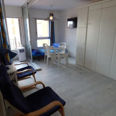Marine 2 2 Agde